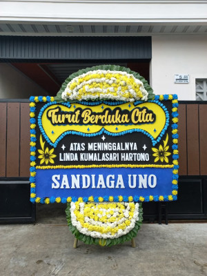 Papan Bunga Duka di Mewoluk
